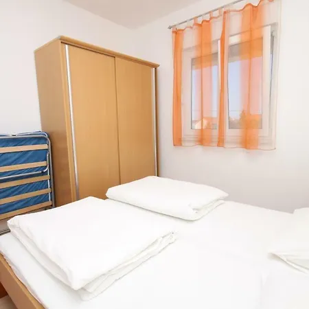 Ljubac 6244b Apartment *